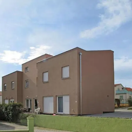 Apartamento 4 Bedroom With 3 Bathrooms And Private Parking - Orange *