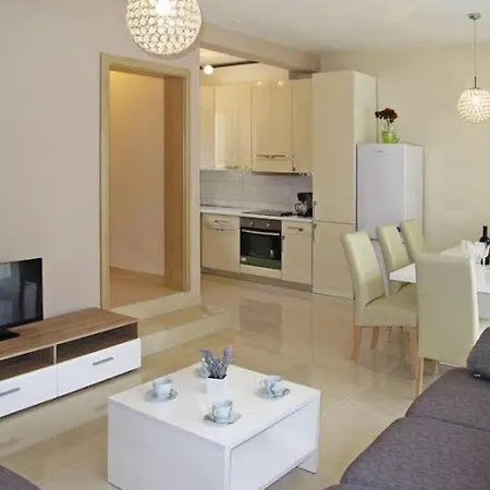 Apartamento 4 Bedroom With 3 Bathrooms And Private Parking - Orange Zadar