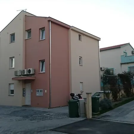 Orange Apartman