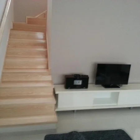 4 Bedroom With 3 Bathrooms And Private Parking - Orange Apartamento *