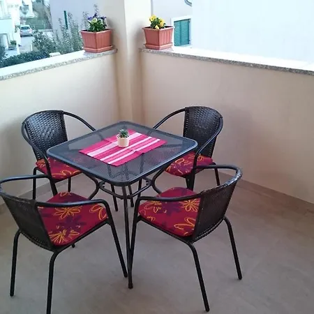 4 Bedroom With 3 Bathrooms And Private Parking - Orange Apartamento *