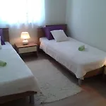 公寓 4 Bedroom With 3 Bathrooms And Private Parking - Orange *