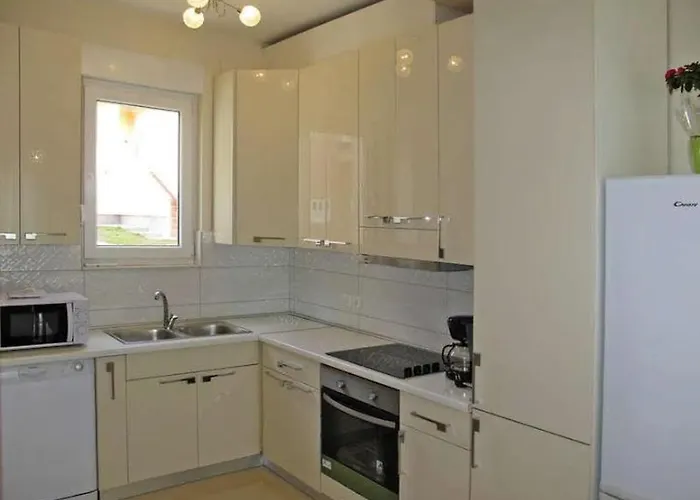 4 Bedroom With 3 Bathrooms And Private Parking - Orange Zadar
