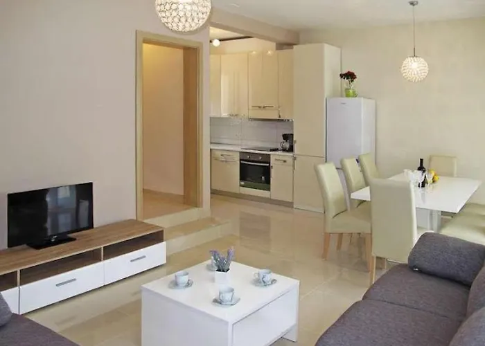 Apartment 4 Bedroom With 3 Bathrooms And Private Parking - Orange Zadar